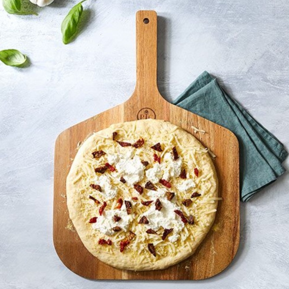 NEW pampered chef pizza peel